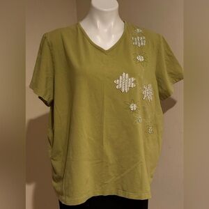 Susan Graver Light Green White Floral Embroidered Short Sleeve T-Shirt Sz. 2X.